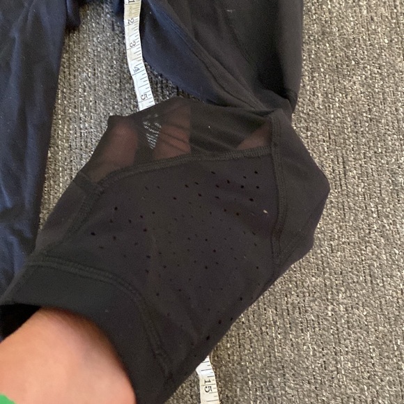 Lululemon crop leggings - Picture 6 of 7